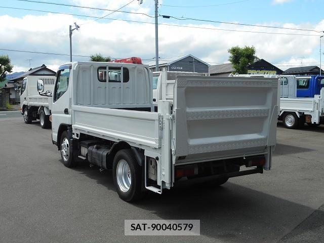 Mitsubishi CANTER 2017-03 7499841-7