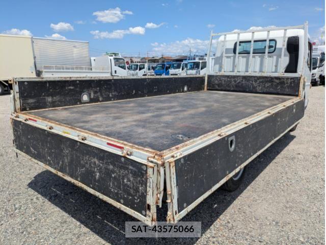 Mitsubishi CANTER 2018-04 7499835-15