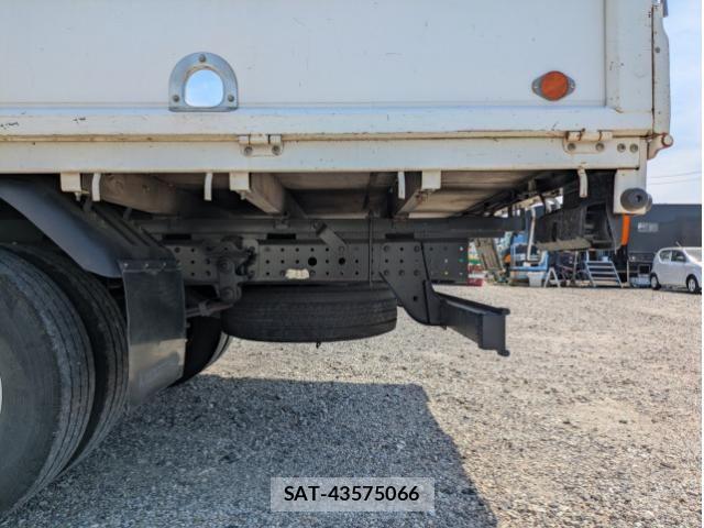 Mitsubishi CANTER 2018-04 7499835-16