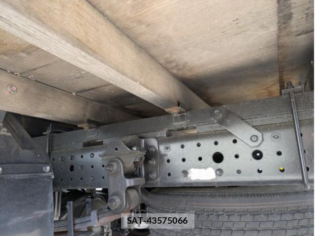 Mitsubishi CANTER 2018-04 7499835-17