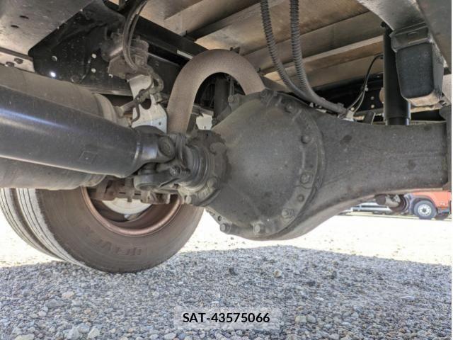 Mitsubishi CANTER 2018-04 7499835-18