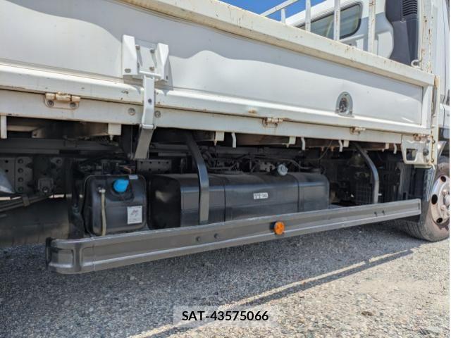 Mitsubishi CANTER 2018-04 7499835-26