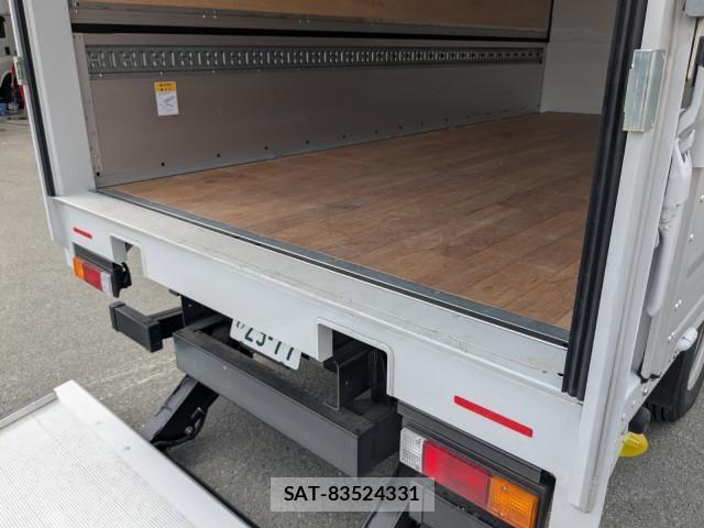 Mitsubishi CANTER 2025-11 7499799-14