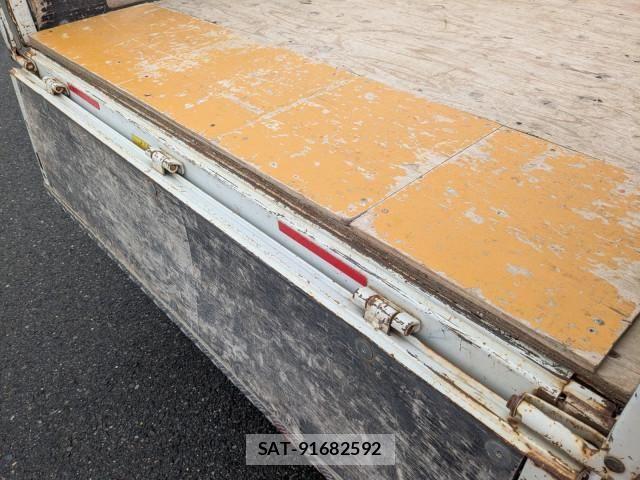 Mitsubishi CANTER 2019-04 7499843-10