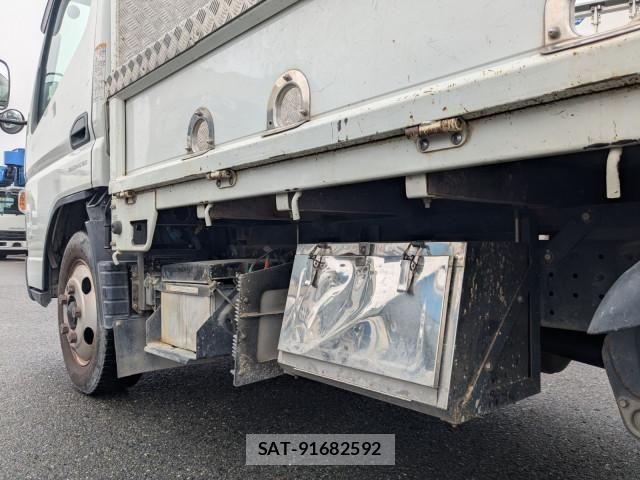 Mitsubishi CANTER 2019-04 7499843-21