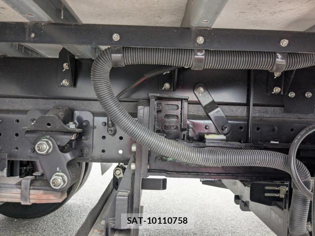 Mitsubishi CANTER 2025-11 7499798-9