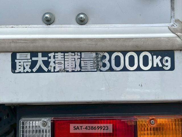 Mitsubishi CANTER 2022-12 7499821-17