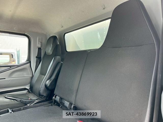 Mitsubishi CANTER 2022-12 7499821-24