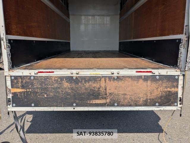 Mitsubishi CANTER 2017-11 7508308-9