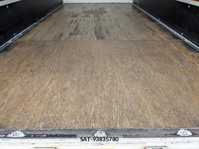 Mitsubishi CANTER 2017-11 7508308-15
