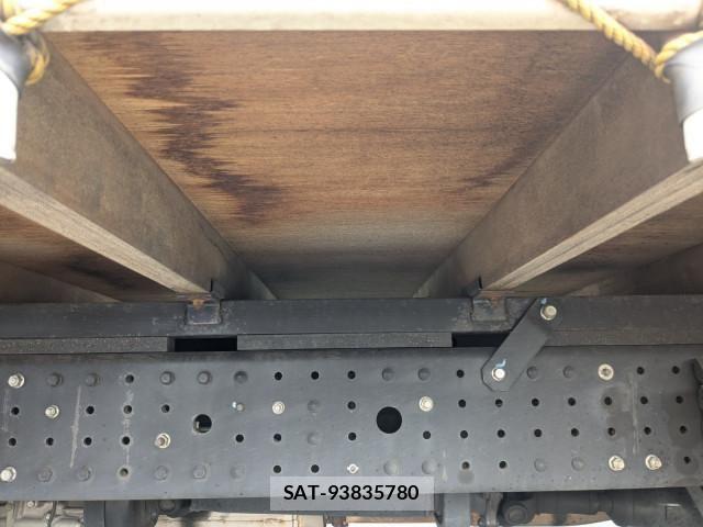 Mitsubishi CANTER 2017-11 7508308-21