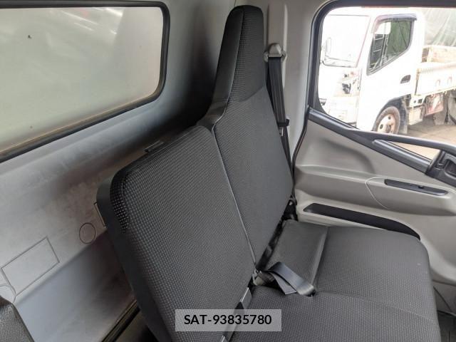 Mitsubishi CANTER 2017-11 7508308-24