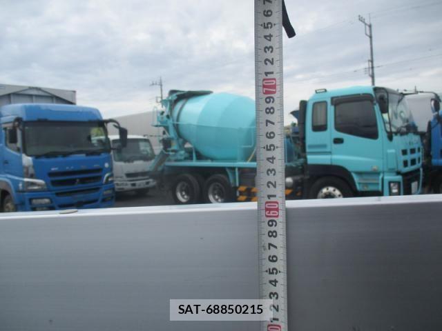 Mitsubishi CANTER 2023-04 7499807-23