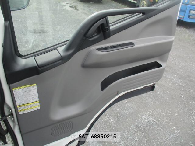 Mitsubishi CANTER 2023-04 7499807-25