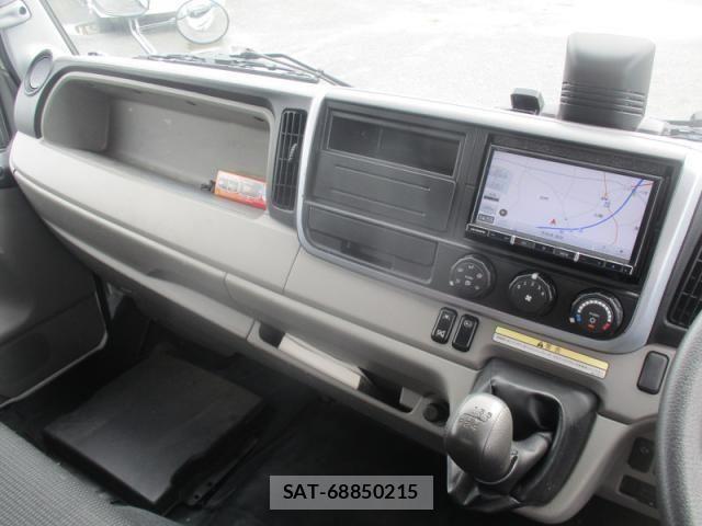 Mitsubishi CANTER 2023-04 7499807-29