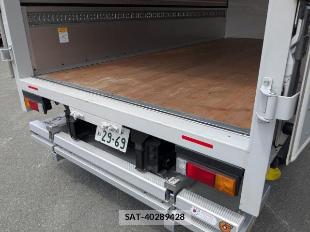 Mitsubishi CANTER 2025-11 7499795-16