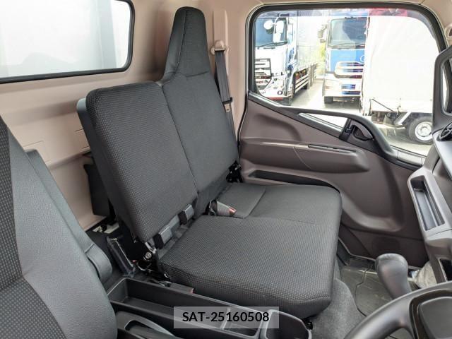 Mitsubishi CANTER 2025-11 7499797-26
