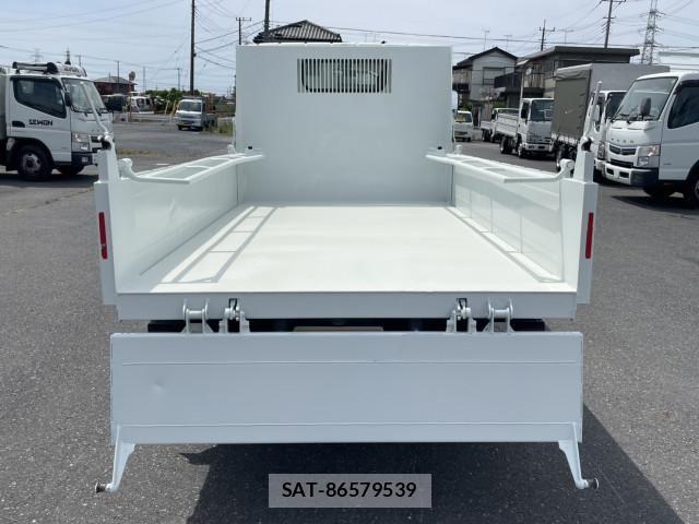 Mitsubishi CANTER 2021-07 7499812-10