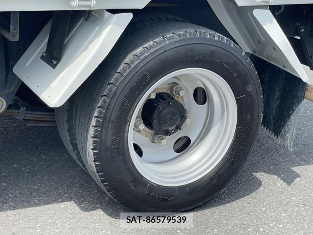 Mitsubishi CANTER 2021-07 7499812-11