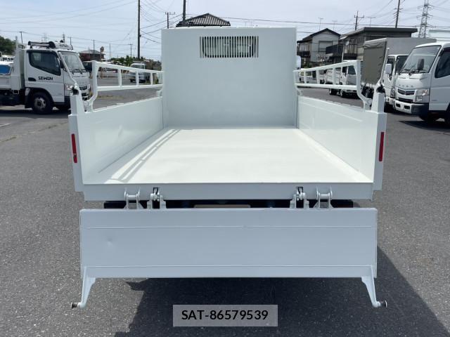 Mitsubishi CANTER 2021-07 7499812-12