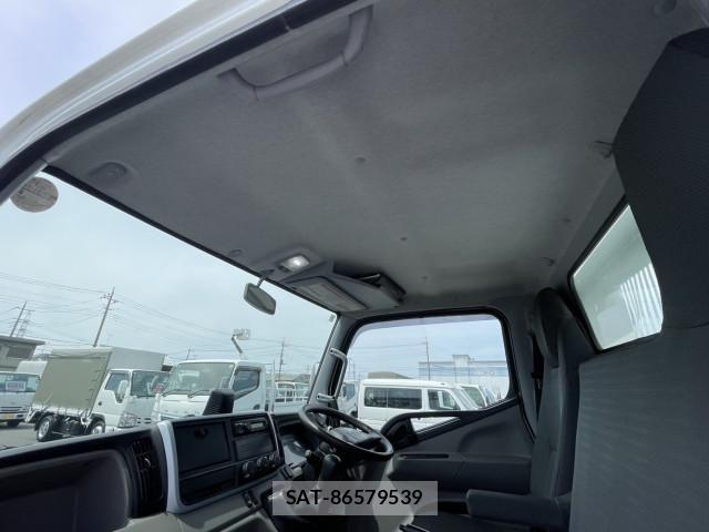 Mitsubishi CANTER 2021-07 7499812-17