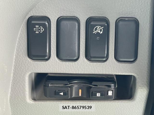 Mitsubishi CANTER 2021-07 7499812-25