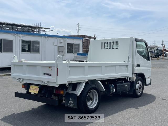 Mitsubishi CANTER 2021-07 7499812-4