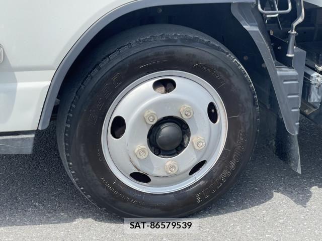 Mitsubishi CANTER 2021-07 7499812-8