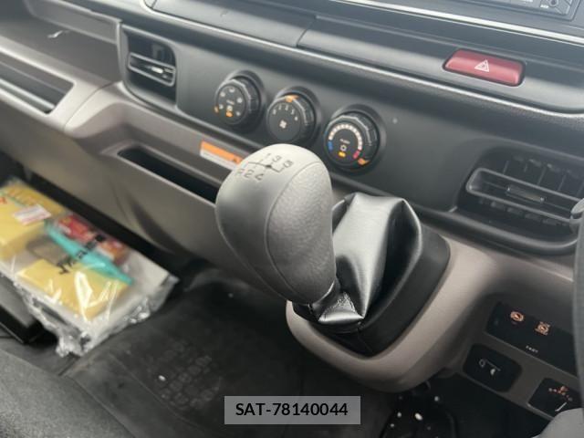 Mitsubishi CANTER 2026-01 7499803-25
