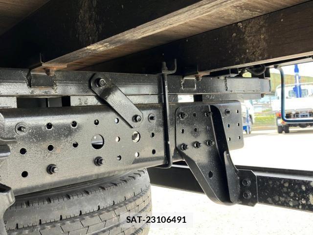 Mitsubishi CANTER 2016-07 7508307-11