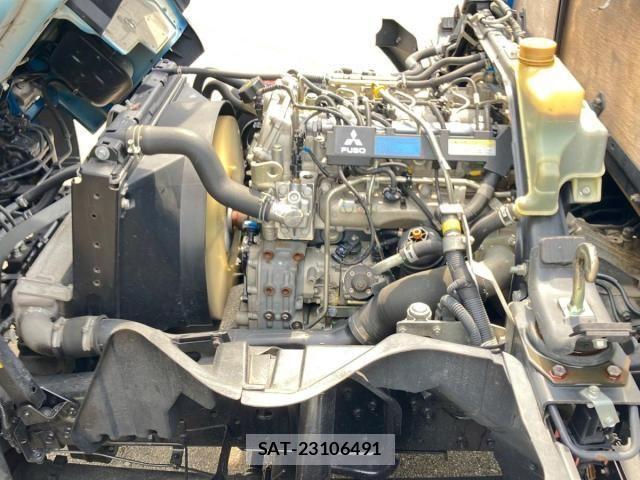 Mitsubishi CANTER 2016-07 7508307-14
