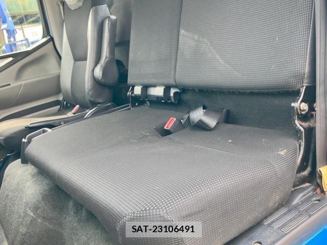 Mitsubishi CANTER 2016-07 7508307-17