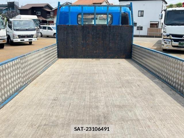 Mitsubishi CANTER 2016-07 7508307-7
