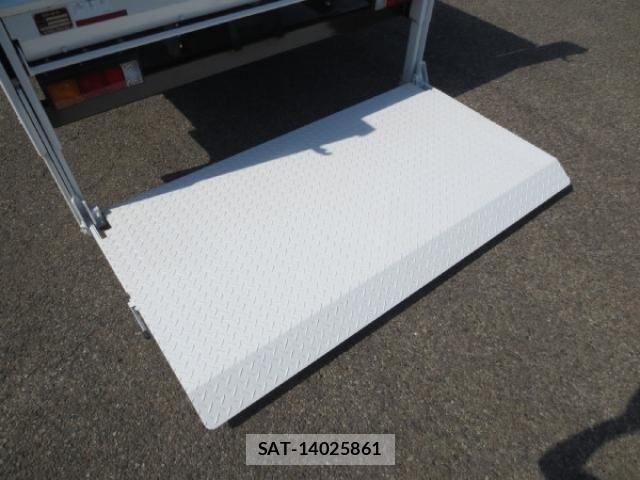 Mitsubishi CANTER 2023-07 7499805-10