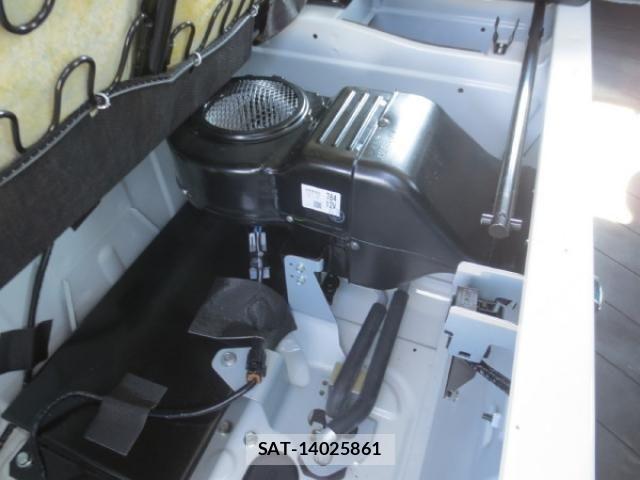 Mitsubishi CANTER 2023-07 7499805-16