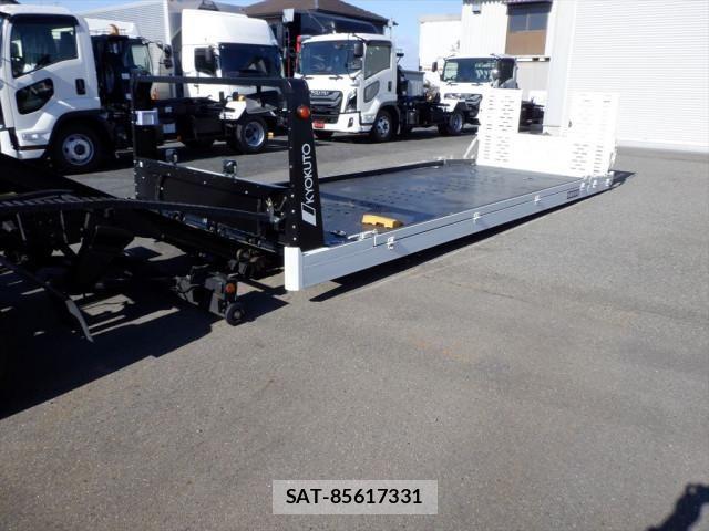 Mitsubishi CANTER 2023-06 7499800-10
