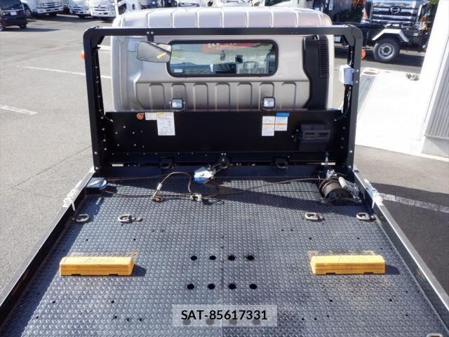 Mitsubishi CANTER 2023-06 7499800-7
