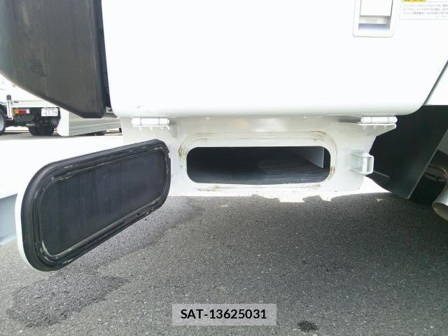 Mitsubishi CANTER 2026-02 7561911-12