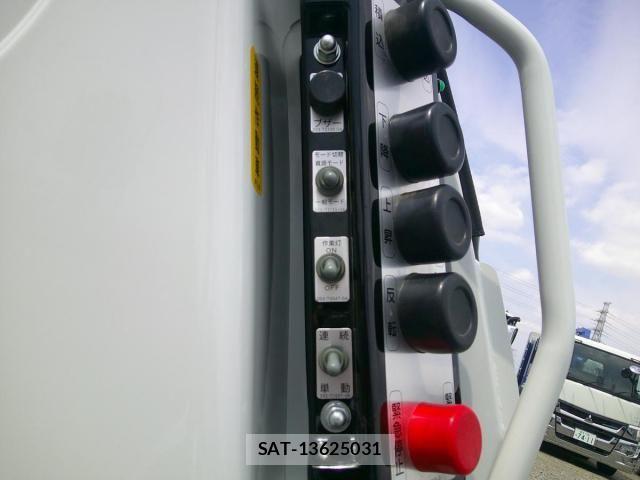 Mitsubishi CANTER 2026-02 7561911-14