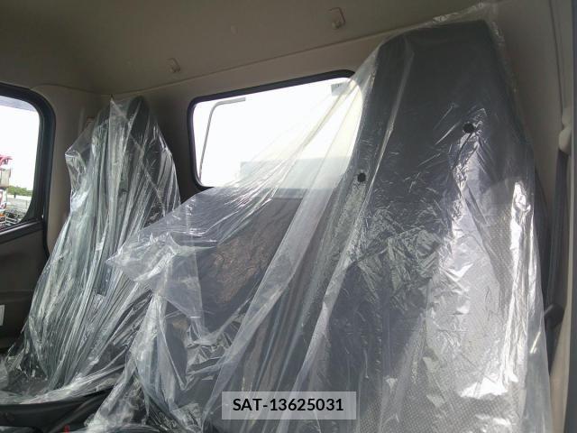 Mitsubishi CANTER 2026-02 7561911-24