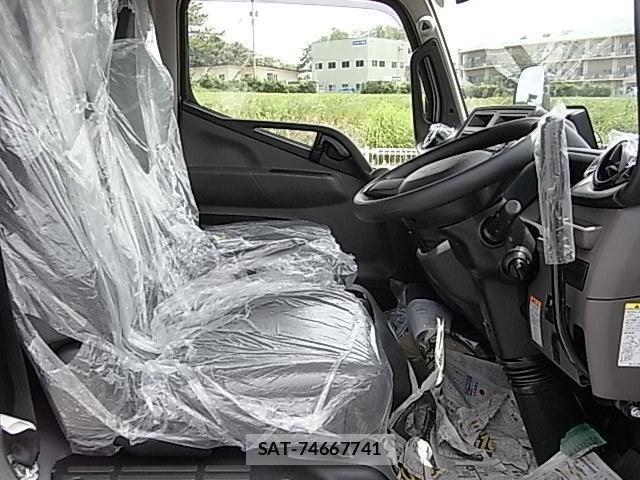 Mitsubishi CANTER 2026-05 7561914-15