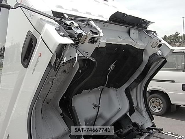 Mitsubishi CANTER 2026-05 7561914-27