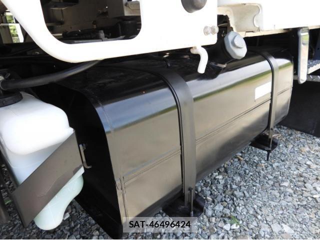 Mitsubishi CANTER 2016-04 7561913-13