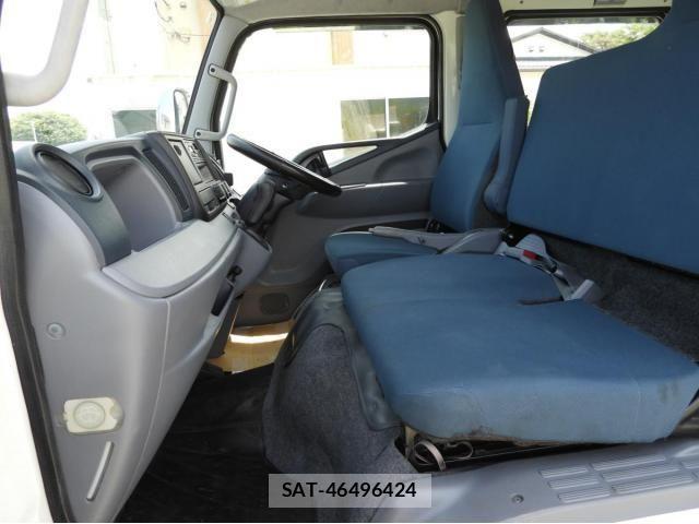 Mitsubishi CANTER 2016-04 7561913-17