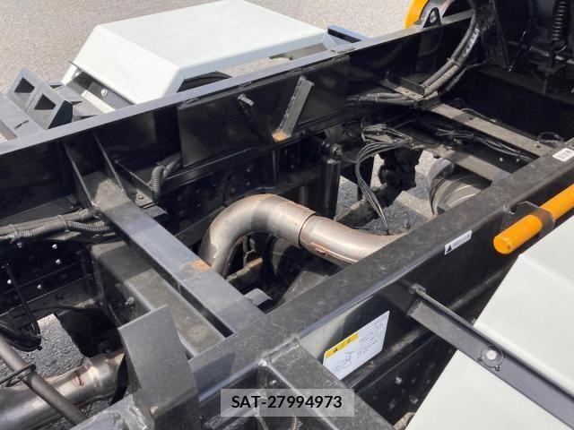Mitsubishi CANTER 2025-04 7561912-12