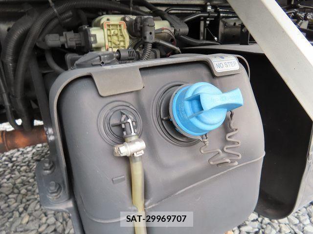Mitsubishi CANTER 2014-06 7561916-13