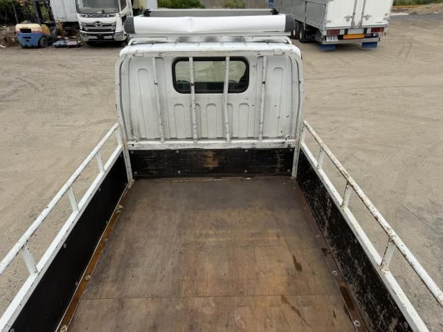 Mitsubishi CANTER 2017-03 7606807-16