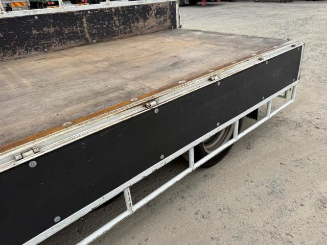 Mitsubishi CANTER 2017-03 7606807-19