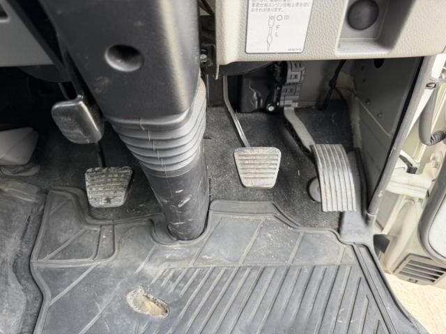 Mitsubishi CANTER 2017-03 7606807-28