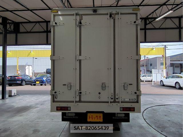 Mitsubishi CANTER 2016-10 7615390-17